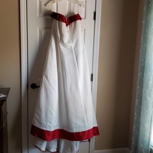 David's Bridal Strapless Wedding Dress size 18